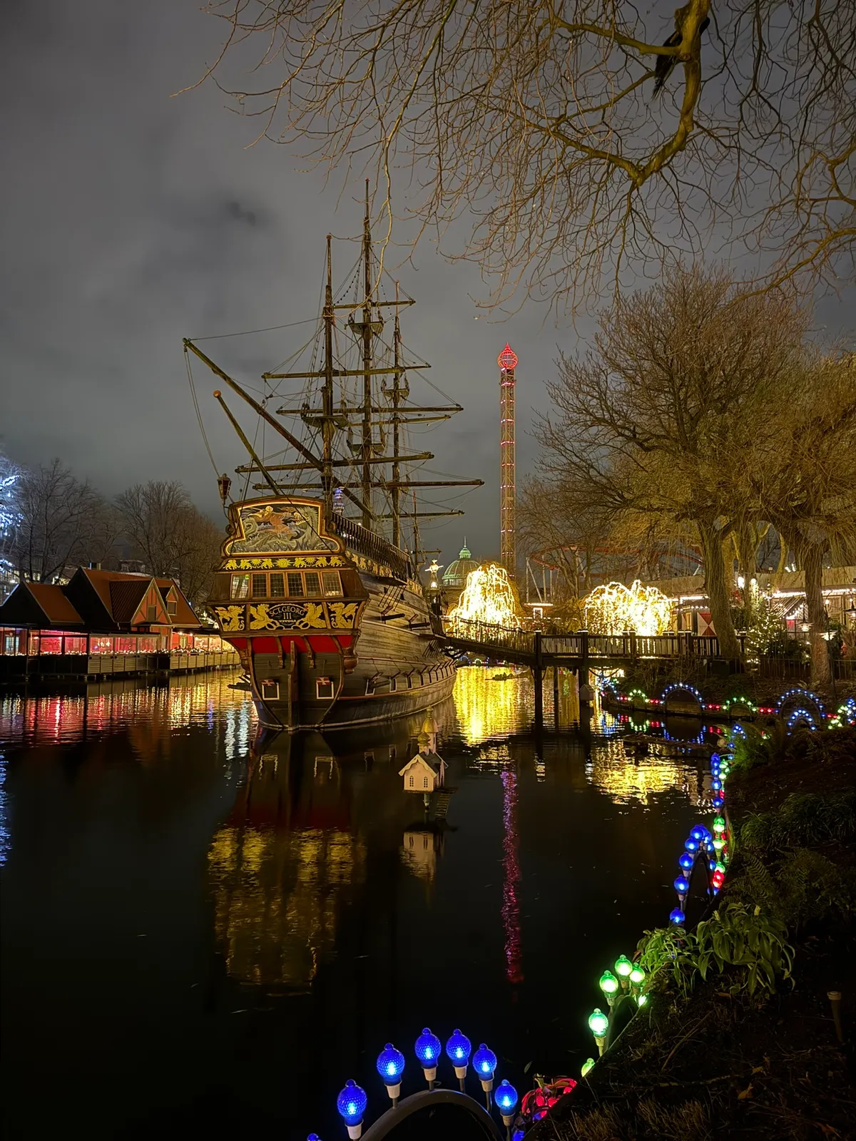 An illuminated ship in the evening, a cosy mood