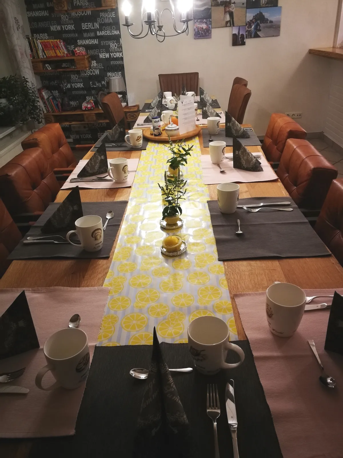 Dining area at the Nord-West 1700 guesthouse